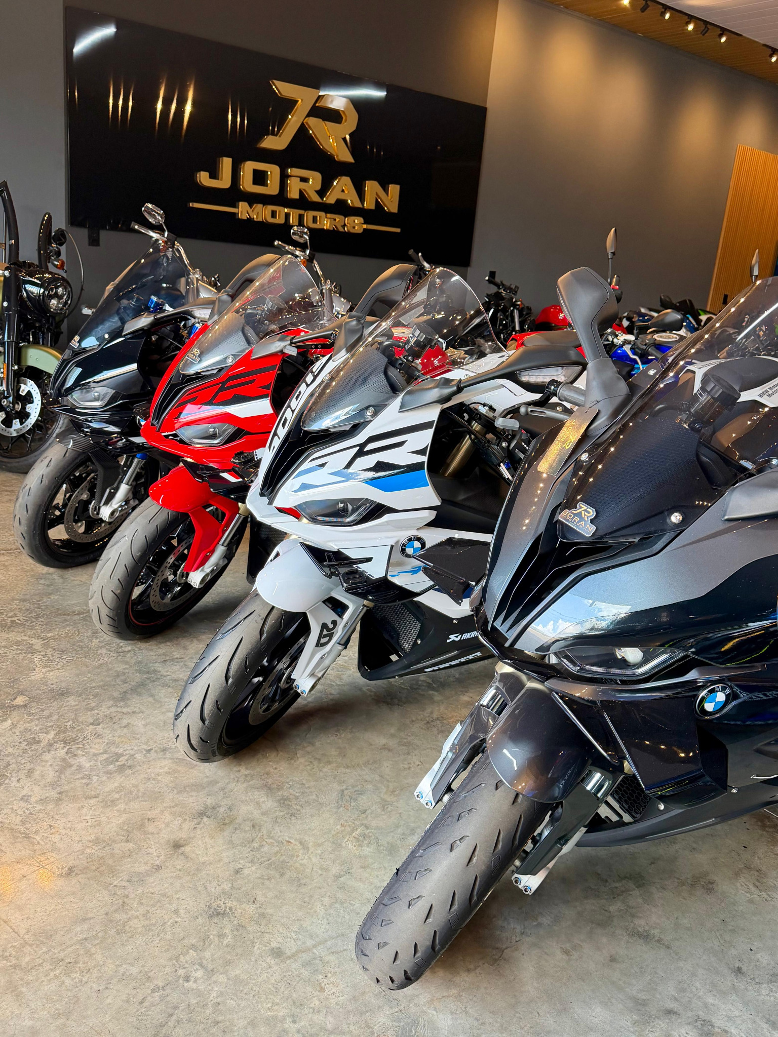 Seleção de motocicletas sob a marca Joran
